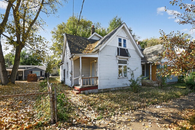 Building Photo - 1522 W Widenham St
