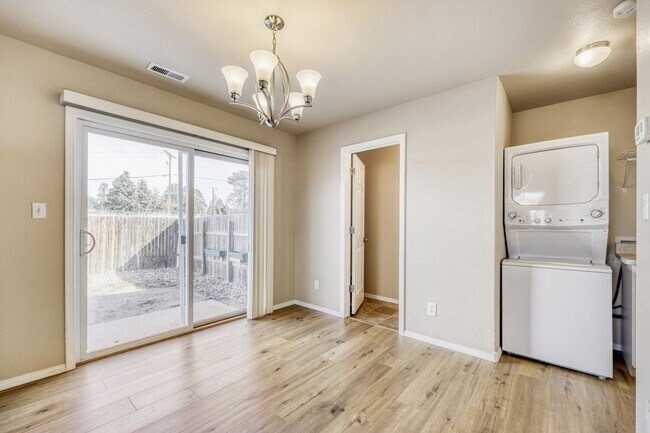 Foto del edificio - 779 Century Ln