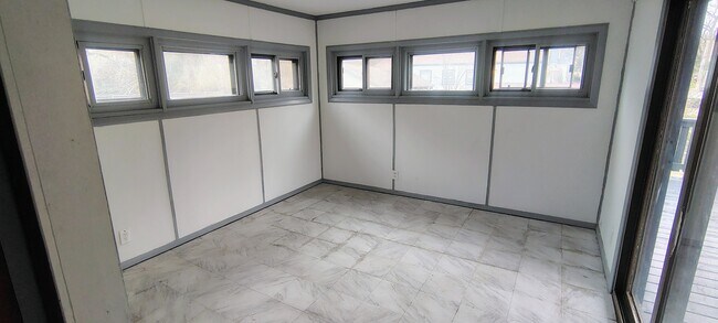 Foto del edificio - 701 Pemberton Pl