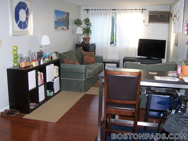 Foto del edificio - 14 Murdock St