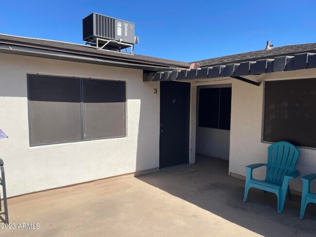 Building Photo - 1211 E University Dr