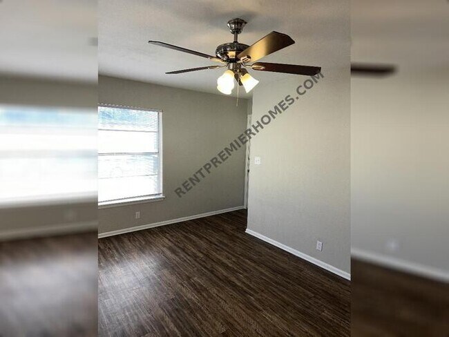 Building Photo - 3627 Tuscany Dr