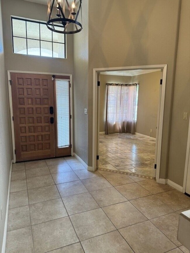Foto del edificio - 8205 Sheffield Ln
