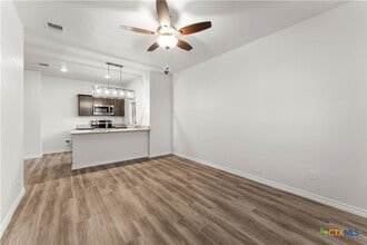 Building Photo - 1110 Zora Dr