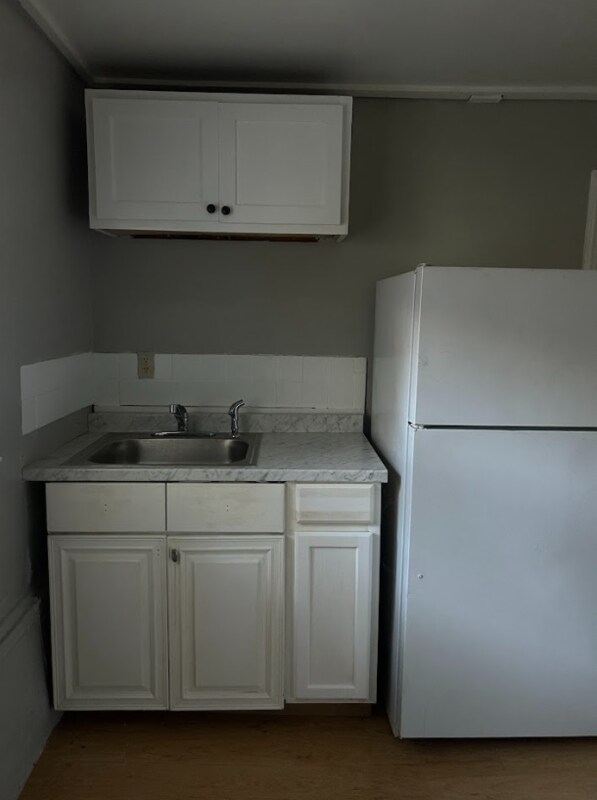 Building Photo - 255X W Lombard St