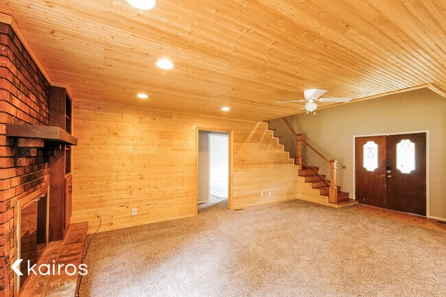 Foto del edificio - 7409 S Juniper Ave