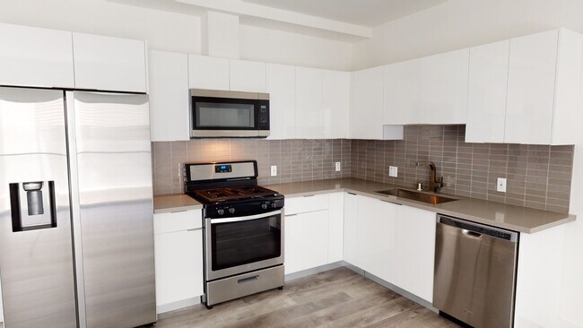 Foto del edificio - 12905 Landale St