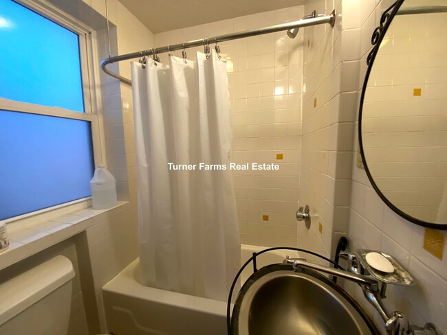 Foto del edificio - 1031 Tremont St