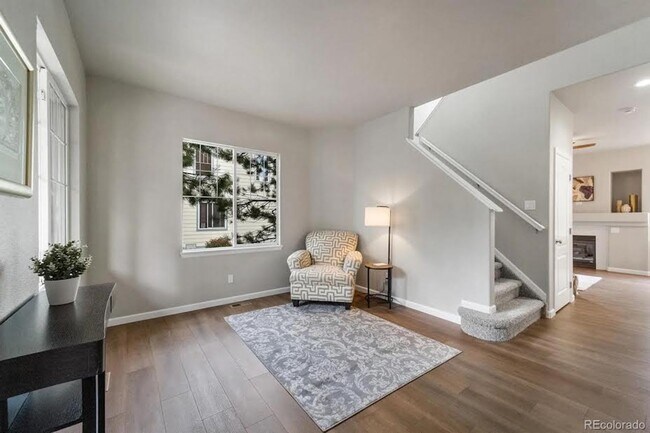 Foto del edificio - Great Floorplan, 4 Beds, 3 baths, Home on Corner Lot with Many new upgrades.