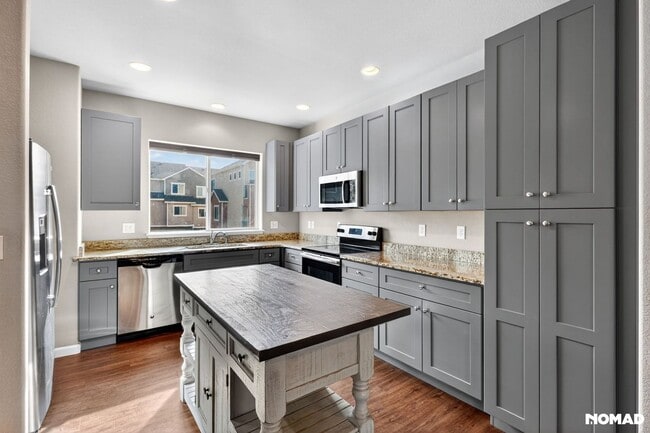 Foto del edificio - 11250 Florence St