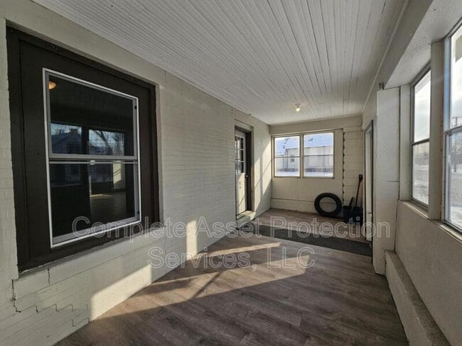 Building Photo - 1216 Kentucky St