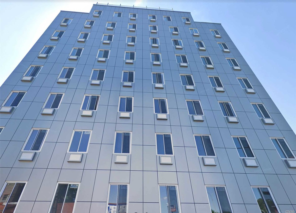 Foto principal - 64-26 Queens Blvd