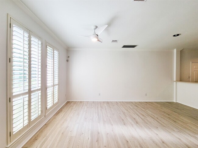 Foto del edificio - 75 Dennis St