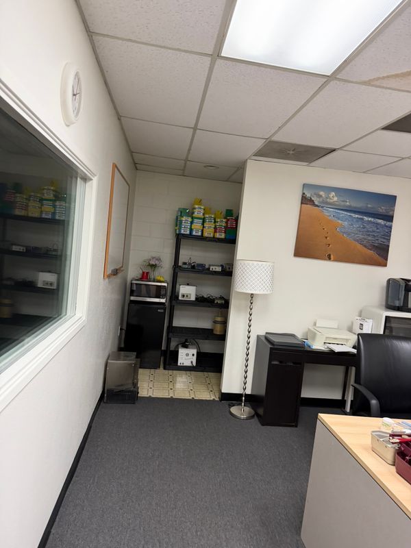Foto del edificio - 2530 W Whittier Blvd