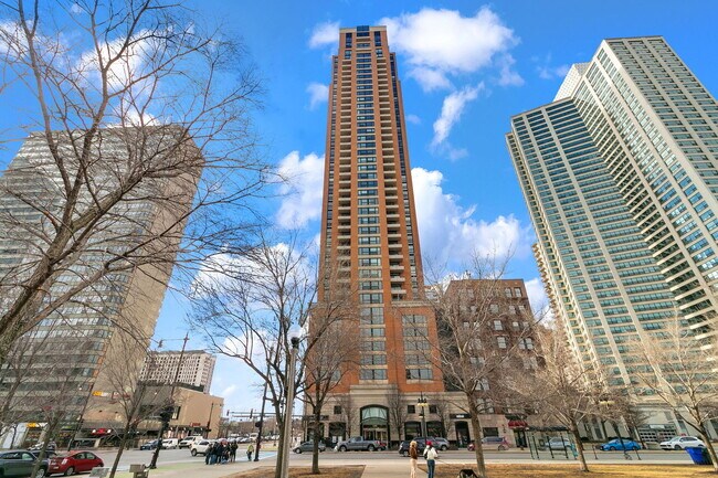 Building Photo - 1160 S Michigan Ave