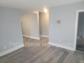 Building Photo - 3 N Main St