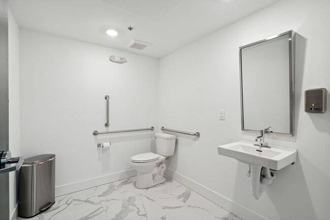 Interior Photo - The Crown on Leland