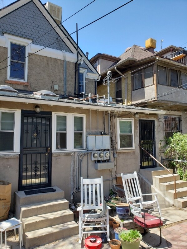 Building Photo - 1136 N Washington St