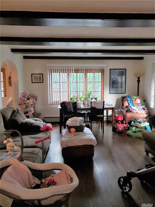 Foto del edificio - 164-09 32nd Ave