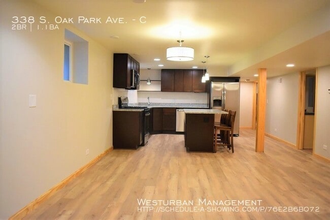 Building Photo - 338 S Oak Park Ave