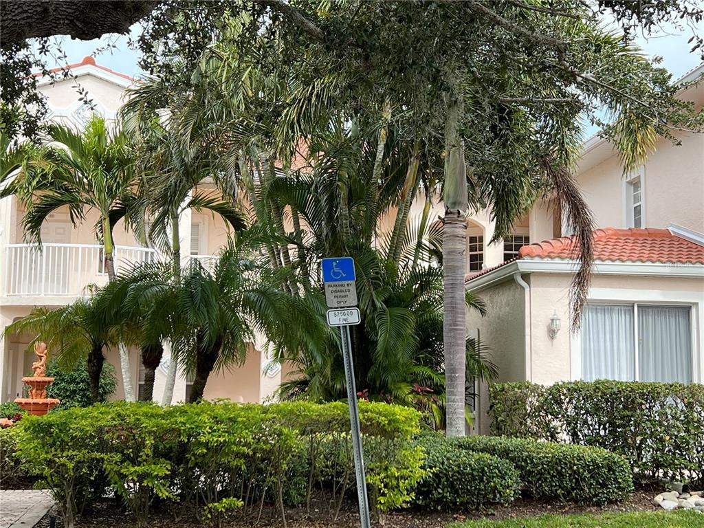 Foto principal - 4236 Central Sarasota Pkwy