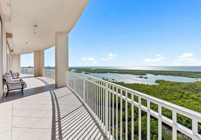 Foto del edificio - 1001 Arbor Lake Dr