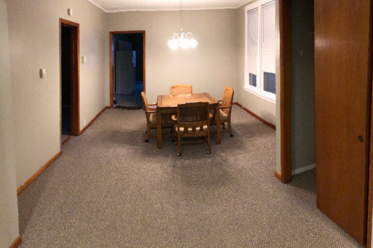 Dining room - 527 W 46th St