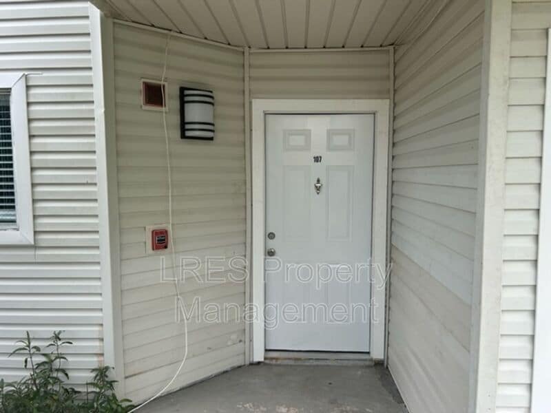 Foto principal - 2560 Woodgate Blvd