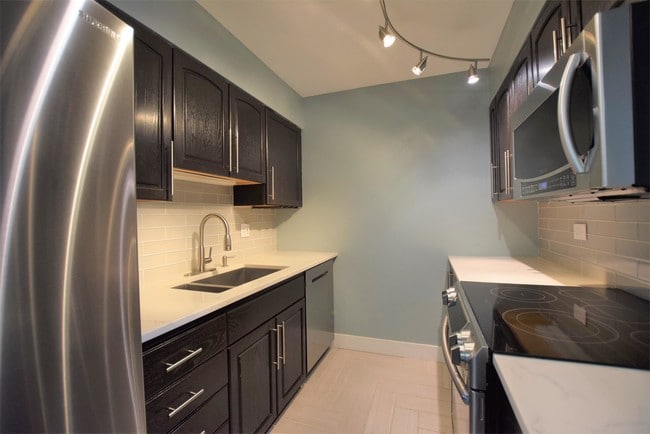 Photo - 1313 N Williams St Townhome