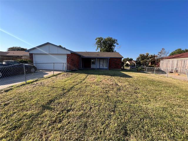 Foto del edificio - 8506 Woodside Rd