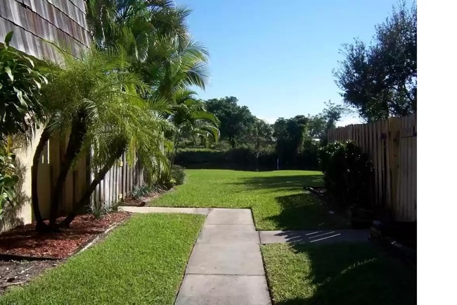 Photo - 2391 Waterside Dr Townhome