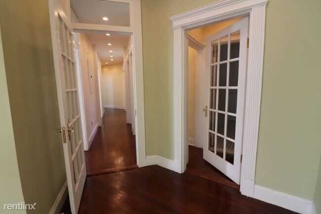 Building Photo - 1963 Commonwealth Avenue