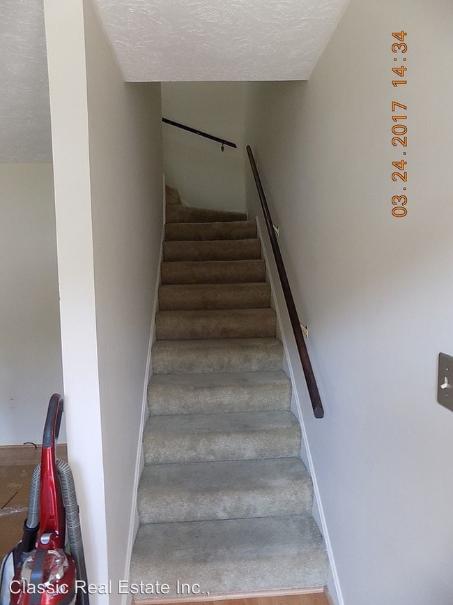 Building Photo - 3440 Sutherland Dr