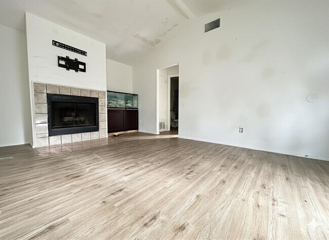 Foto del edificio - 9705 Carson Creek Blvd