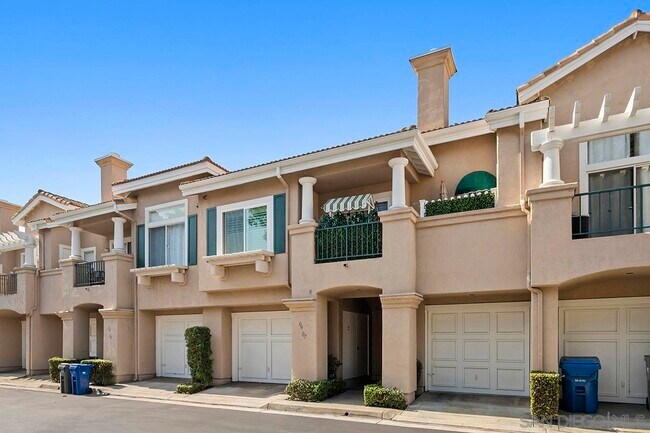 Foto del edificio - 7274 Shoreline Dr