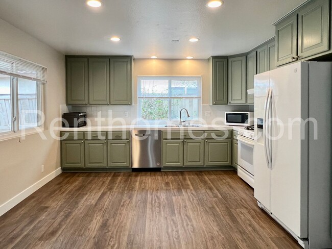 Foto del edificio - Mira Mesa, 11242 Seawind Cv, Cul-de-sac, D...
