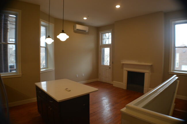 Building Photo - 1323 Eutaw Pl
