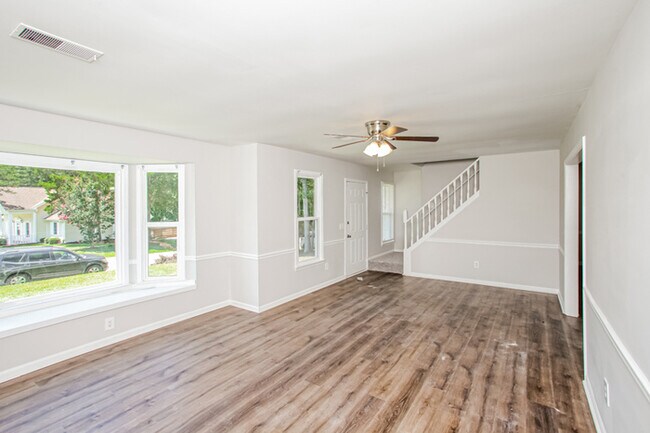Building Photo - 200 Kenton, Irmo, SC, 29063
