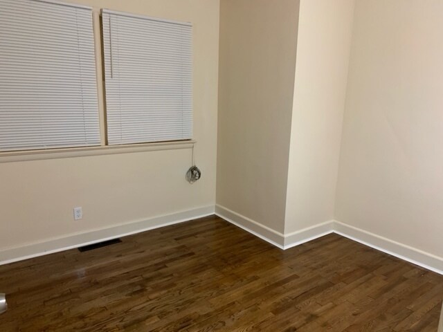 Foto del edificio - 133 Oakwood Cir