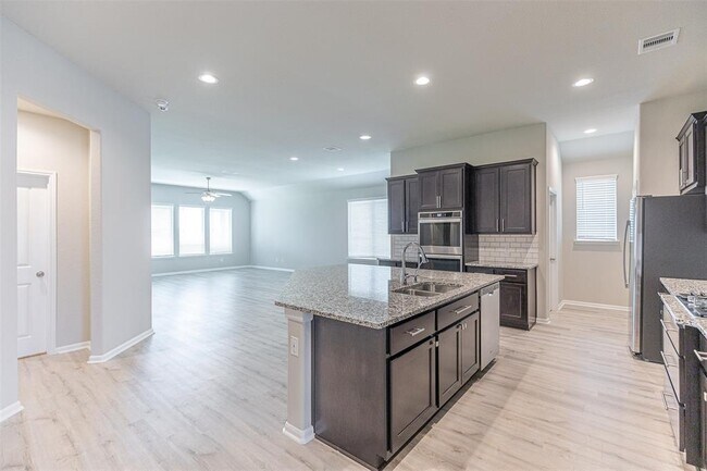 Building Photo - 4223 Prairie Landing Ln
