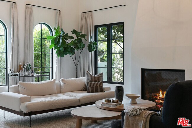 Foto del edificio - 361 Laurel Ave