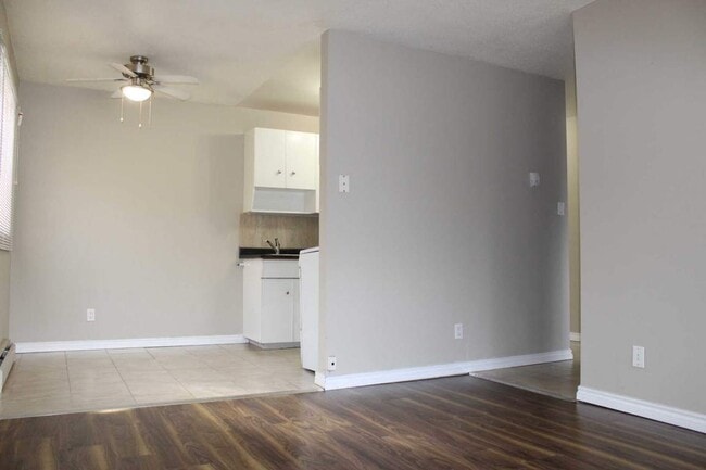 Building Photo - Confederation Place Apartments