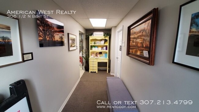 Building Photo - Office space