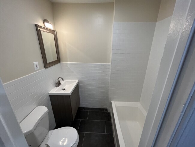 Foto del edificio - 6410 Germantown Ave