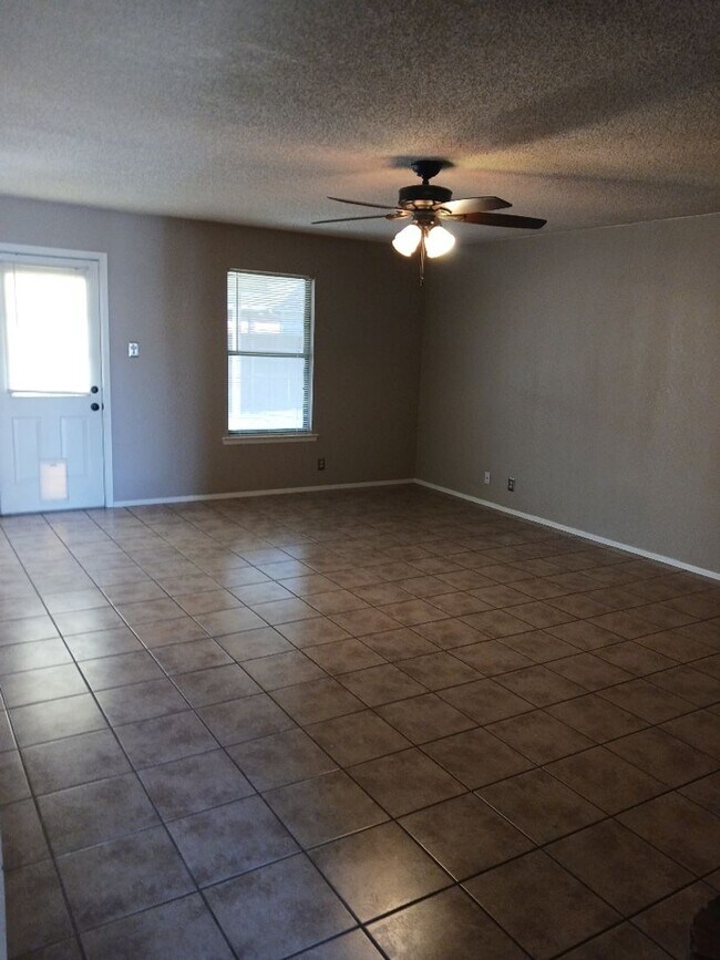 Building Photo - This stylish 3-Bedroom house could be your...