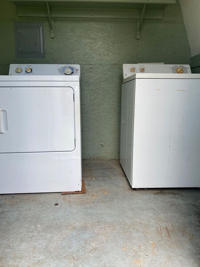 Foto del edificio - Quiet Duplex!