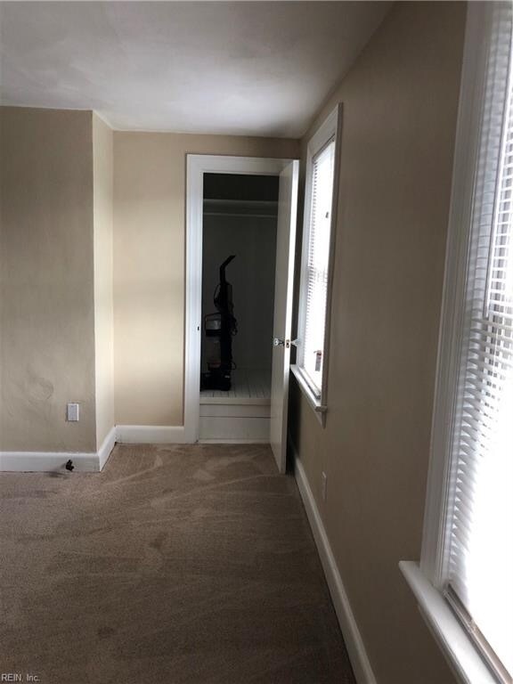 Foto del edificio - Upstairs of a Cozy Norfolk Duplex!