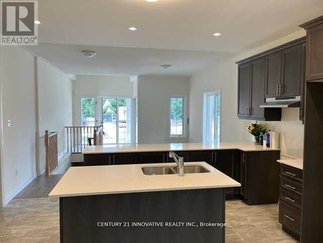 Building Photo - 22 Holtby Ct