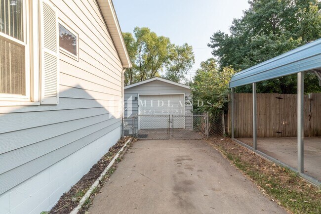 Foto del edificio - Location! Location! Location!