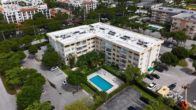 Building Photo - 50 SW 3rd Ave